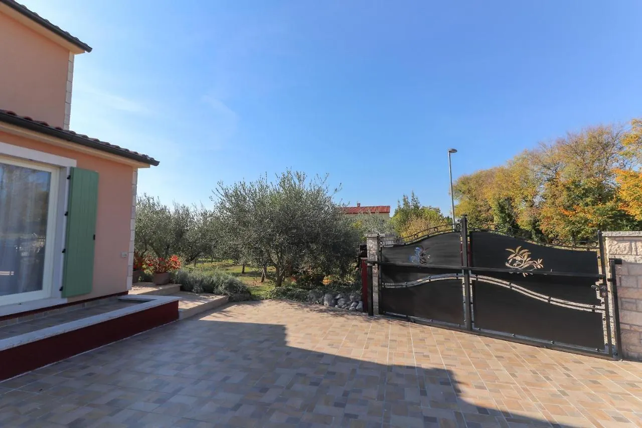 Villa Nona Marija Святой Ловреч Пазенатички